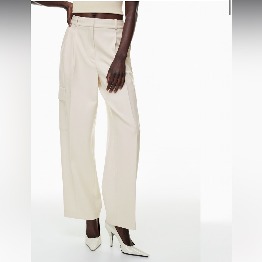 Aritzia Babaton Spotlight Cargo Pant, in matte pearl (off white)